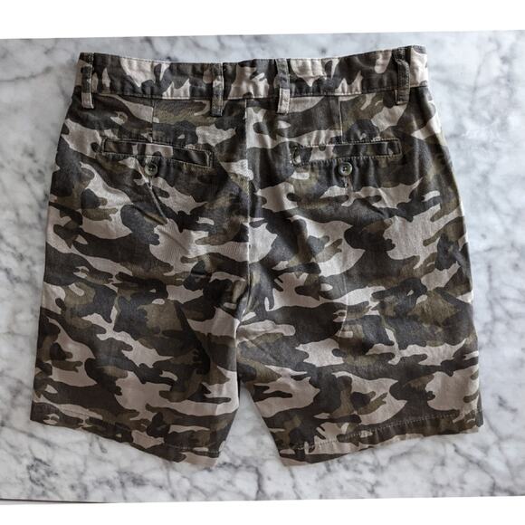 Cotton and Co. Camo Print John Short New W31 - Picture 5 of 5